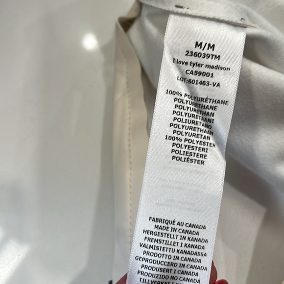 I love Tyler Madison vegan leather crop pant - Picture 9 of 10